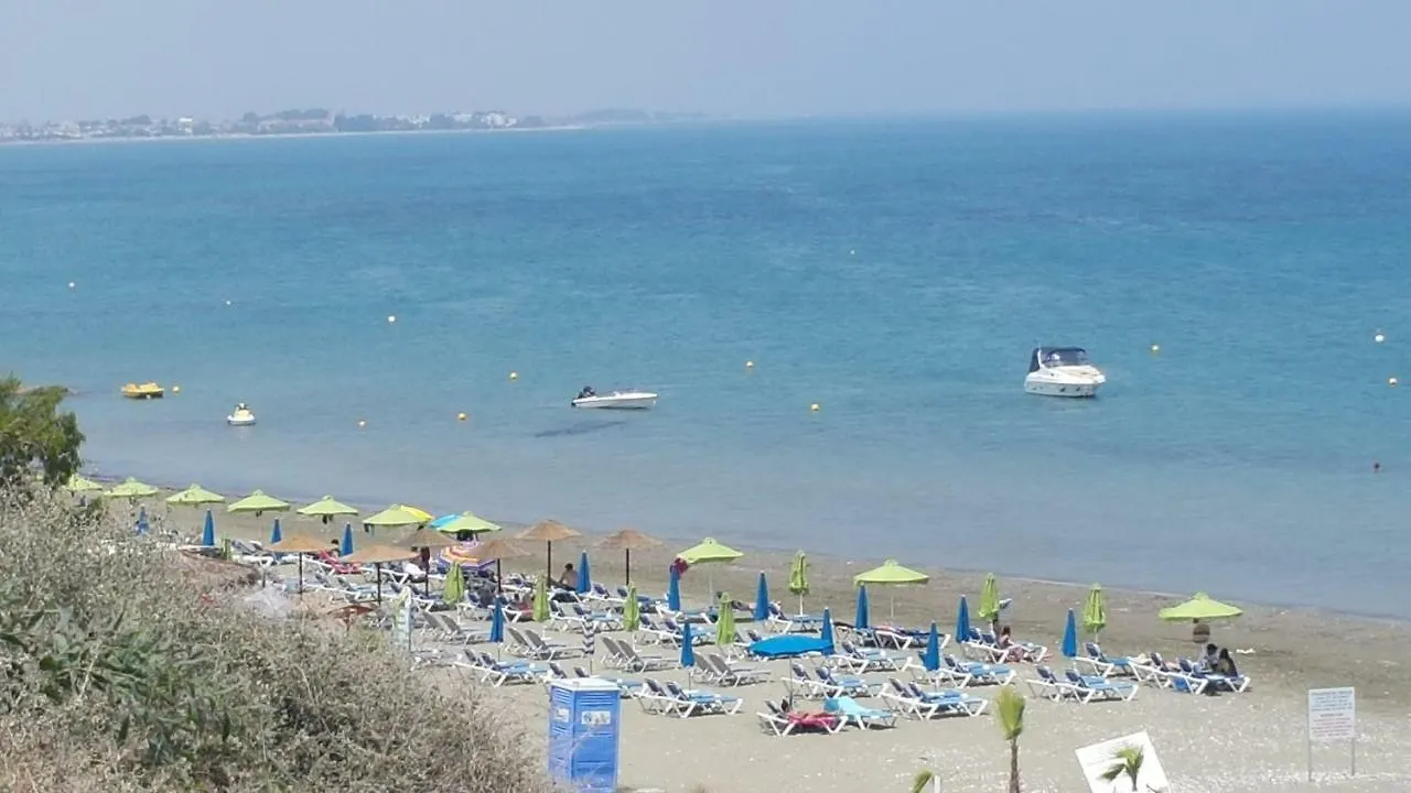 Apartment Near The Beach Aparment With Garden Perivolia Cyprus