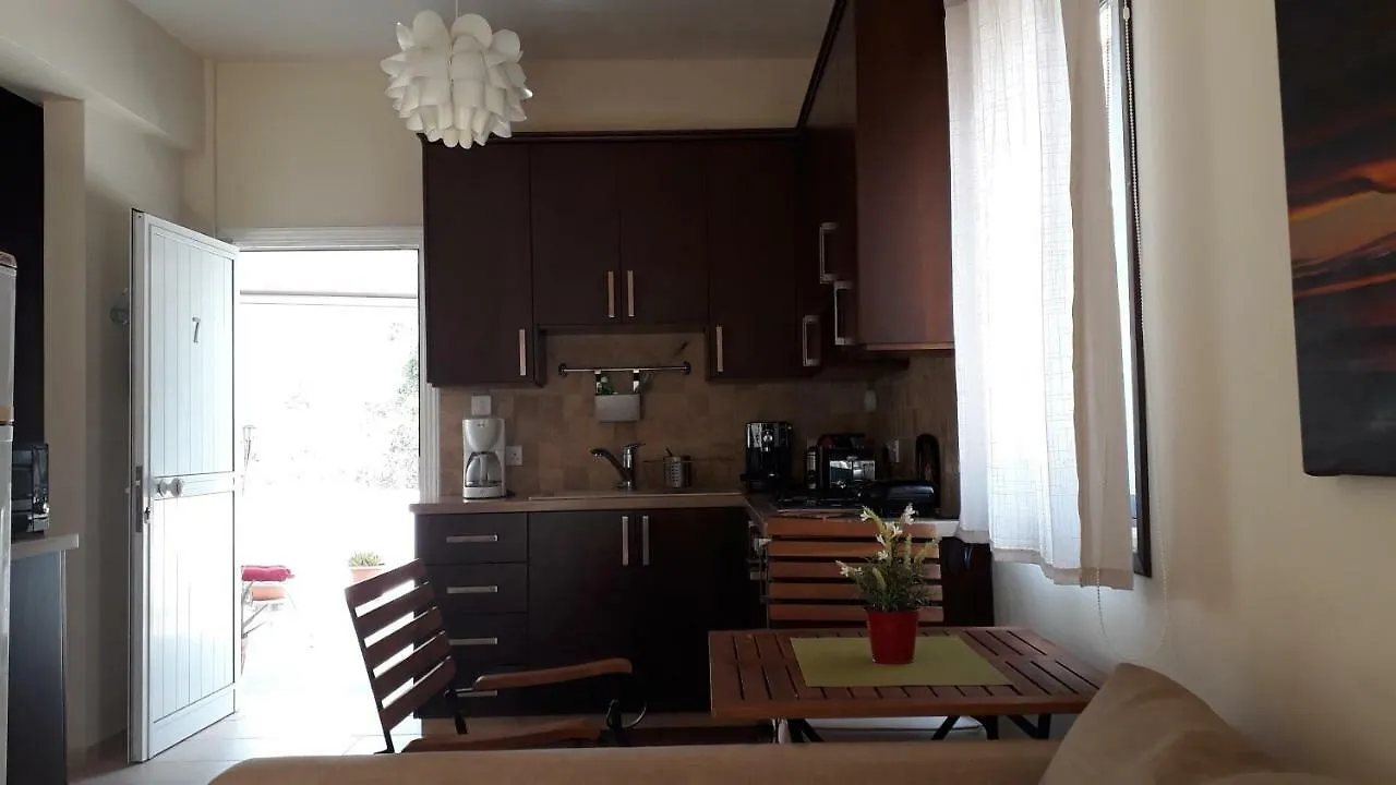 Near The Beach Aparment With Garden Perivolia