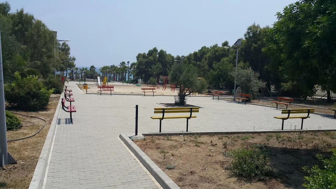 Apartment Near The Beach Aparment With Garden Perivolia